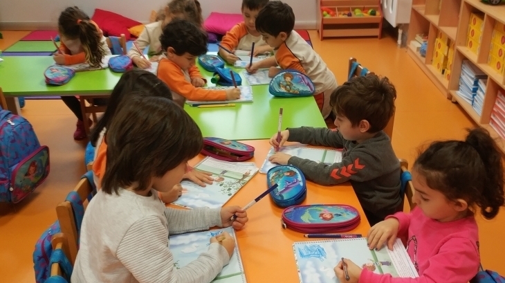 Halkalı Okul Öncesi Deniz Yıldızı Grubu Okuma Yazmaya Hazırlık Dersinde.