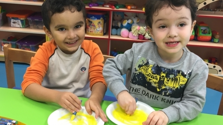 Halkalı Okul Öncesi Kuşlar  Grubu Öğrencileri  Sanat Etkinliğinde