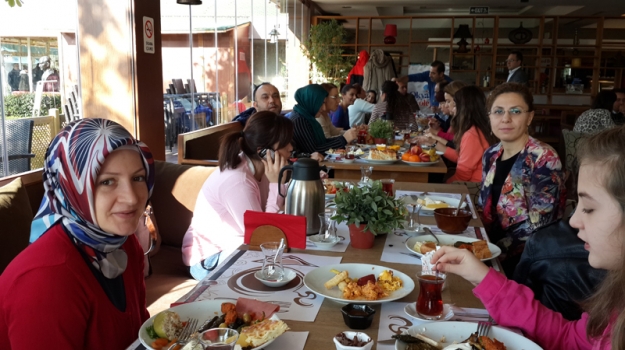 İlkokul Öğrenci ve Velileri Kahvaltıda Buluştu
