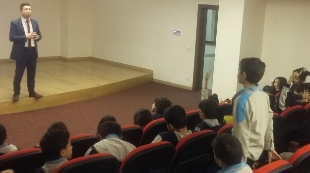 İncek Okyanus Kolejinde 'Gelecekte Bir Gün, Meslekte İlk Gün' Semineri