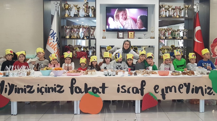 İncek Okyanus Koleji Öğrencileri Yerli Malı Tutum Ve Yatırım Haftası kapsamında kermes düzenlediler.