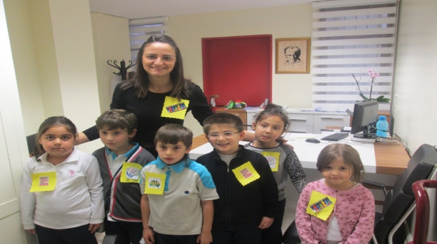 İnsan Hakları Günü'nde İngilizce Kutlama