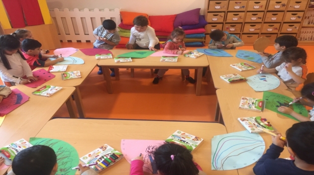 Kemerburgaz Okul Öncesi Yıldızlar Grubu İngilizce Dersi