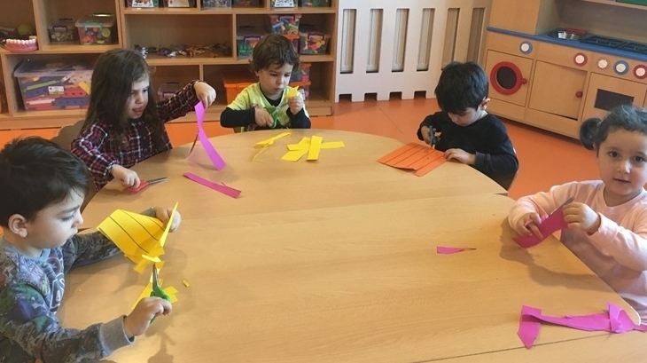 Kemerburgaz Okyanus Koleji Çiçekler Sanat Etkinliğinde