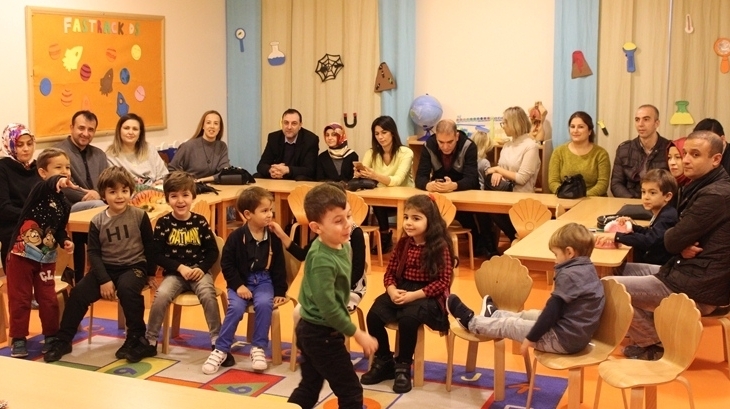 Kemerburgaz Okyanus Koleji Okul Öncesi Öğrencileri ve Velileri Ailemle Okuldayım Etkinliğinde