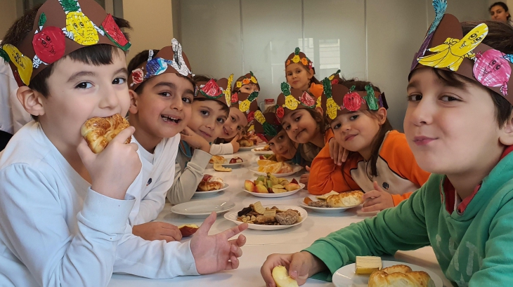 Mavişehir Okyanus Koleji Okul Öncesi Tutum Yatırım Ve Türk Malları Haftası Etkinlikleri