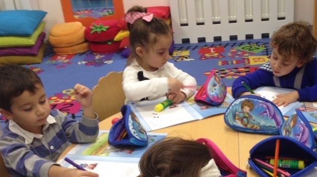 Mimaroba Okul Öncesi Çiçekler Grubu Okuma Yazma Çalışmasında