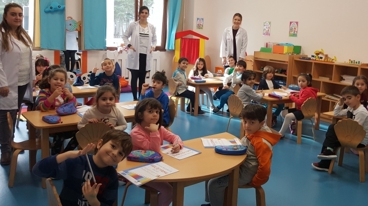 Mimarsinan Okyanus Koleji Okul Öncesi Gökkuşağı Grubu Upgrade Dersinde
