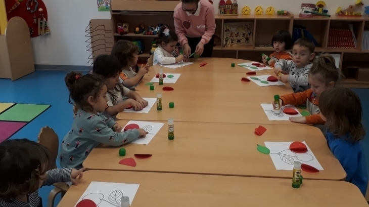 Mimarsinan Okyanus Koleji Okul Öncesi Çiçekler Grubu Sanat Etkinliğinde