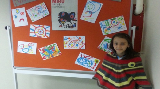 Sürrealist Ressam Miro'dan Esinlenen Okyanus Çizgileri