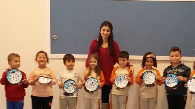 Nilüfer Okyanus Koleji Okul Öncesi Bulutlar Grubu Öğrencileri Sanat Etkinliğinde