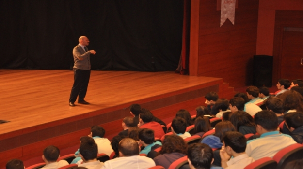 Liselilere "Başarıyla Öğrenmek" Semineri