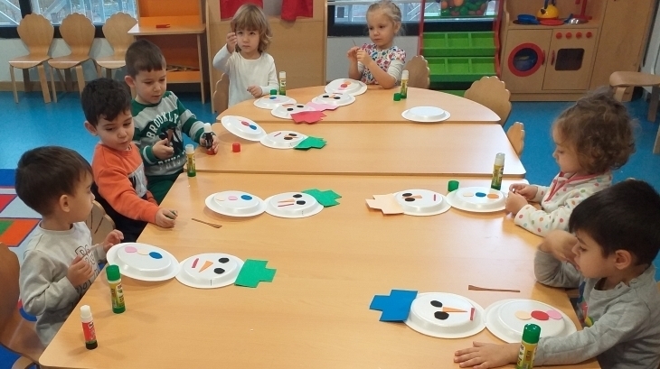 Okul Öncesi Çiçekler Grubu Sanat Etkinliği Dersinde