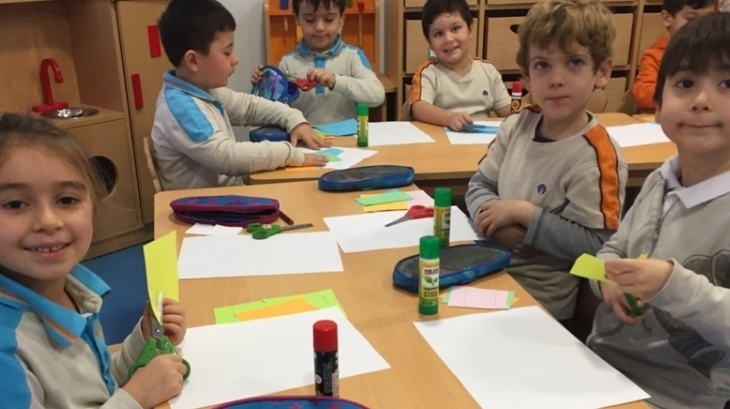 Okul Öncesi Güneş Grubu Sanat Etkinliği Dersinde