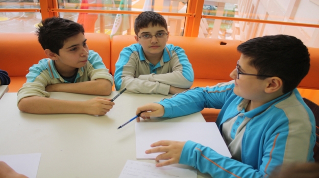 Okul Temsilcileri, İstekleri Dinliyor