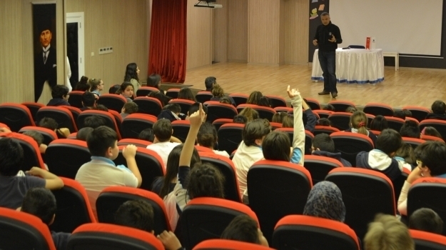 Konyaaltı Okyanus Kolejinde 'Gelecekte Bir Gün Meslekte İlk Gün' Projesi