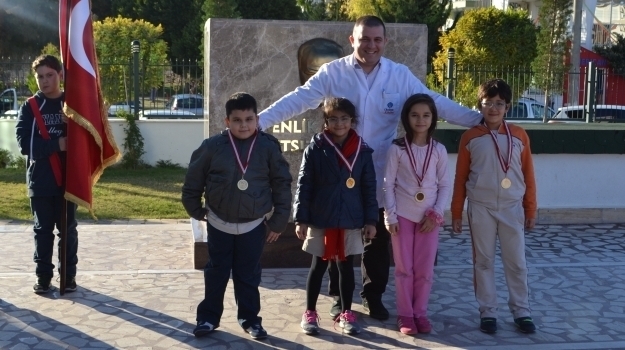 Özel Konyaaltı Okyanus Kolejinde 'Kasım Ayı Müzisyenleri' Seçildi