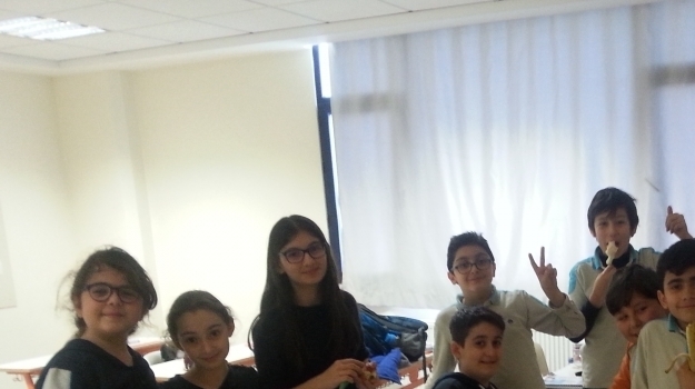 Sancaktepe Okyanus 5.ve 6.Sınıf Öğrencileri Fransızca Dersinde "Les Fruits/Meyveler" Konusunu Öğrendiler