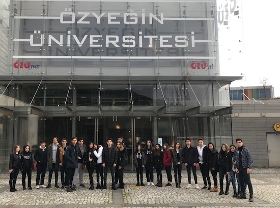 Sancaktepe Okyanus Koleji Hukuk Kariyer Kulübü Öğrencileri SANAL MAHKEME etkinliğinde..
