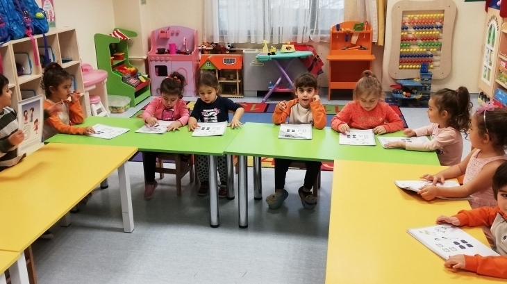 Sancaktepe Okyanus Koleji Okul Öncesi Çiçekler Grubu Öğrencileri Okuma Yazmaya Hazırlık Etkinliğinde