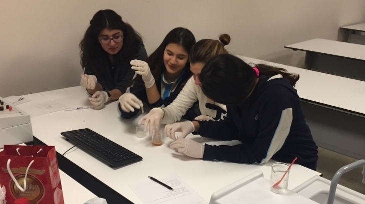 9/A Sınıfı Laboratuvar Dersinde