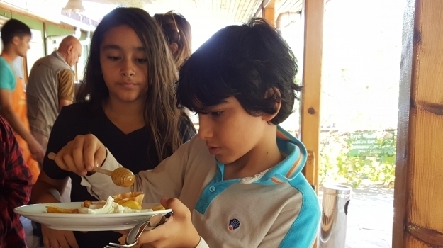 Adana Okyanus 6.Sınıf Öğrencileri Doğa İle Baş Başa Bir Ortamda Harika Bir Kahvaltıda Buluştu