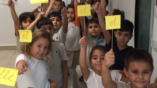 Antalya  Okyanus Koleji 1-A Sınıfı "El Ele"