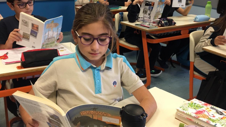 Ataşehir Okyanus Koleji 5.Sınıf Öğrencileri Sosyal Bilgiler Dersinde Kitap Okuyor