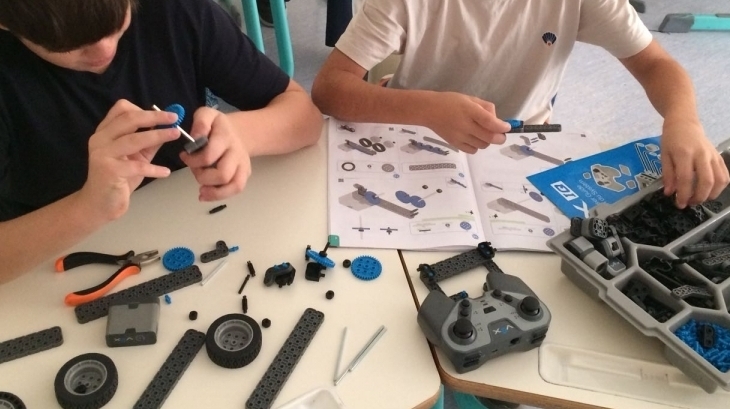 Öğrenciler Vex Robotic ile Robotic Kodlama Öğreniyor