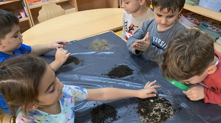 Avcılar Bulutlar Grubu Öğrencileri Okuma-Yazmaya Hazırlık Etkinliğinde;