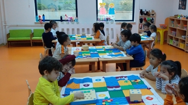 Avcılar Gezegenler Grubu Öğrencileri Cubetto Etkinliğinde