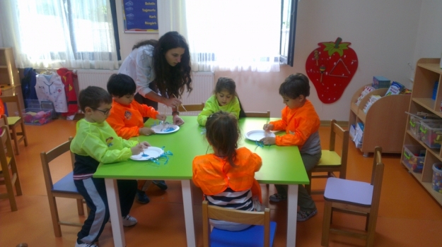 Avcılar Okyanus Okul Öncesi Güneş Sınıfı Mevsimleri Öğreniyor