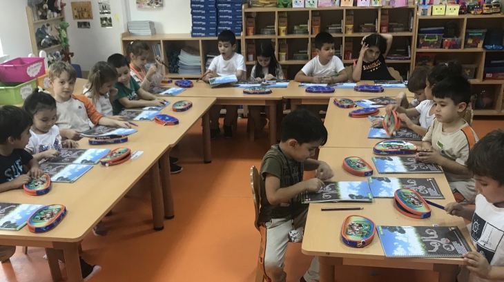 Avcılar  Güneşler  Grubu Öğrencileri Okuma-Yazmaya Hazırlık   Etkinliğinde;