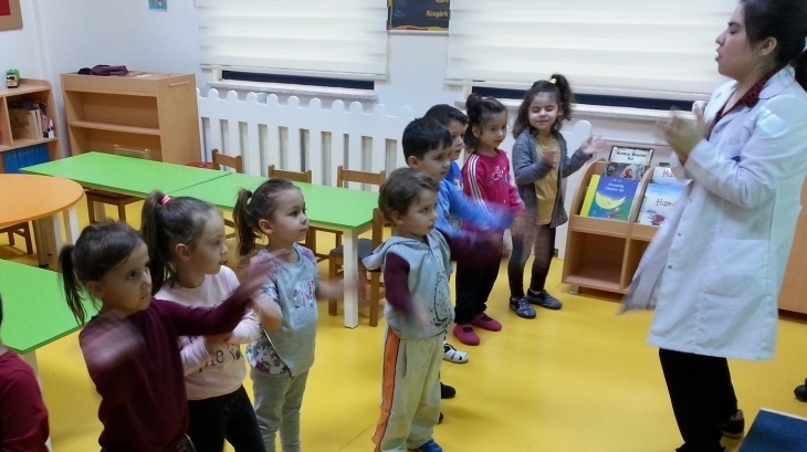 Avcılar İnciler Grubu Öğrencileri İngilizce Etkinliğinde