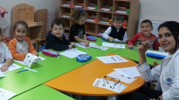 Avcılar Okyanus Koleji Yunuslar Grubu İngilizce Etkinliğinde