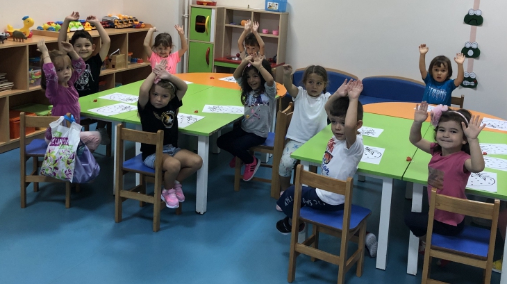 Avcılar Yağmurlar Grubu Öğrencileri Parmak Boyası Etkinliğinde