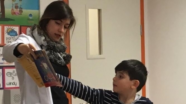 Bahçelievler Okul Öncesi Yıldızlar Grubu Öğrencileri İngilizce Bilingual Dersinde