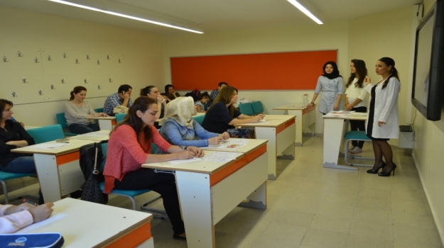 Bahçelievler Okyanus Anaokulu Velilerini Bir Araya Getiren İlk Veli Toplantısı Yapıldı