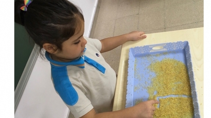 Bahçelievler Okyanus Koleji Birinci Sınıf Öğrencileri İlk Okuma Yazma Dersinde