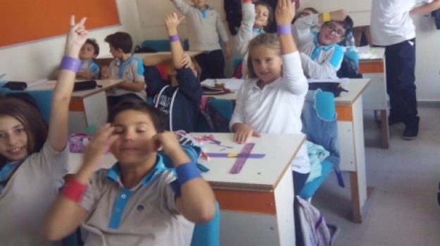 Bahçelievler Okyanus'ta 5. Sınıflarından Çarpım Tablosu Bileklikleri