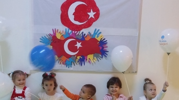 Bahçeşehir C-D grubu öğrencileri 29 Ekim Cumhuriyet Bayramı' Töreninde
