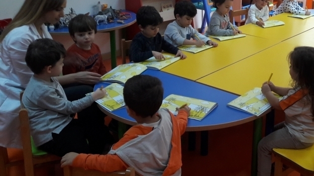 Bahçeşehir Çiçekler Grubu Okuma-Yazmaya Hazırlık Etkinliğinde