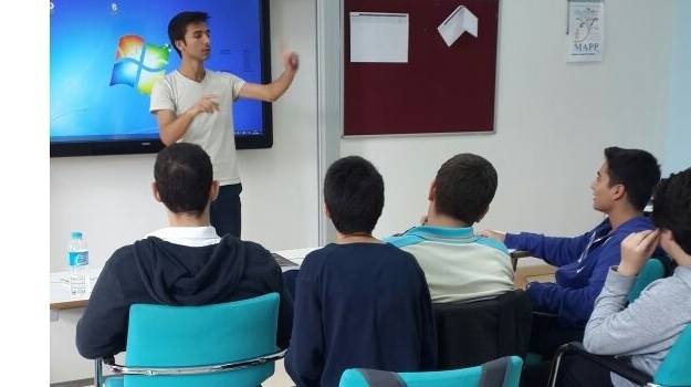 Bahçeşehir Okyanus Lise Kademesi Öğrencilerine Meslek Kartları Etkinliği