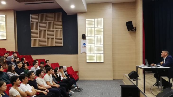 Bayrampaşa Okyanus Koleji Lise kademesi 11 ve 12.sınıf Öğrencilerine Hedef Belirleme Konusunda Seminer