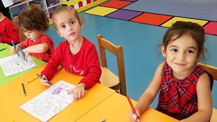 Beykent Okyanus Koleji Çiçekler Grubu Hikaye ve Resim Zamanında;