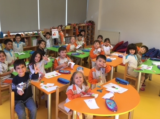 Beykent Okyanus Koleji Okul Öncesi Güneş Grubu Öğrencileri Sanat Etkinliğinde