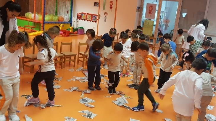 Beykent Okyanus Koleji Okul Öncesi Güneş ve Gökkuşağı Grubu Öğrencileri Okula Merhaba Partisinde
