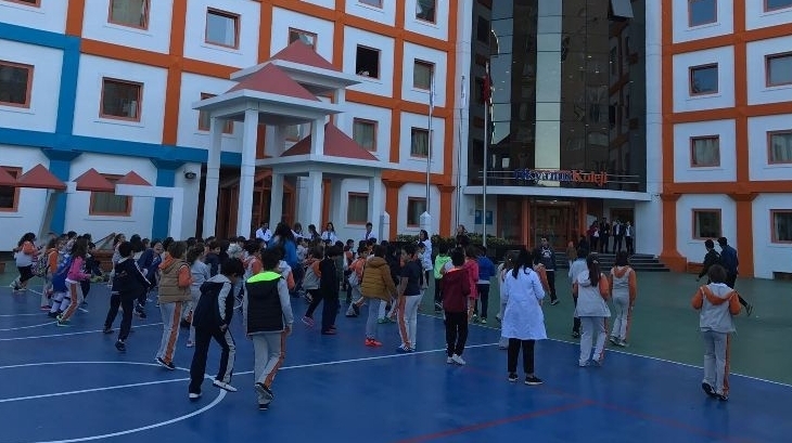 Beden Eğitimi Öğretmenleri Eşliğinde 3. Sınıflar Sabah Sporu Yapıldı.
