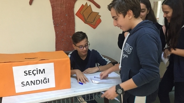 Beylikdüzü Okyanus Ortaokulu’nda Seçim Heyecanı