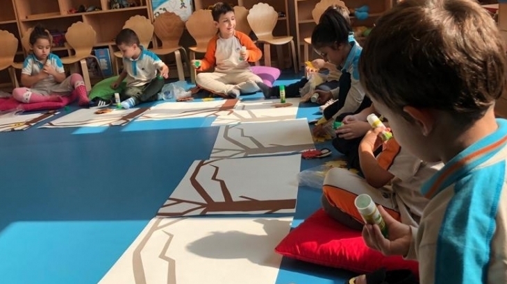 Bornova Okul Öncesi Yıldızlar Grubu Öğrencileri Cemre Nil Sevgin Adlı Öğrencimizin Velisi İle Aile Katılımı Etkinliği Gerçekleştirdi